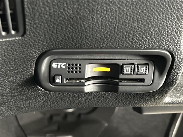 【　ＥＴＣ　】今やカーライフにおける重要性はナビにも匹敵するのではないでしょうか？セットアップを行うことで利用可能になります！