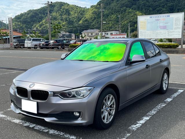 BMW 320d フロントガラス　ファンキーゴーストフィルム施工