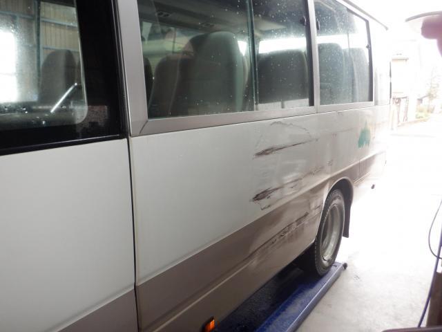 リエッセII　板金・外装補修　鈑金　塗装　修正　全塗装　オールペン　コーティング　カスタム　車検　富山県　魚津市　黒部市　滑川市　