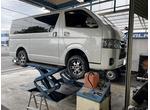滋賀オートライフハノ　トヨタ「ハイエース4ＷＤ」(200系)のATF交換(圧送交換)