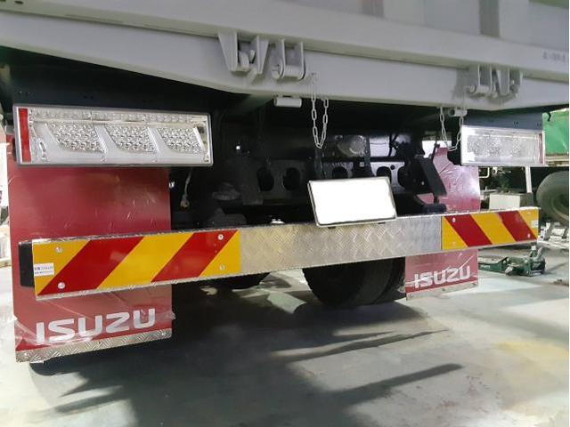 フォワード　ダンプ　荷台加工　二次架装　あおり加工　プロテクタ加工